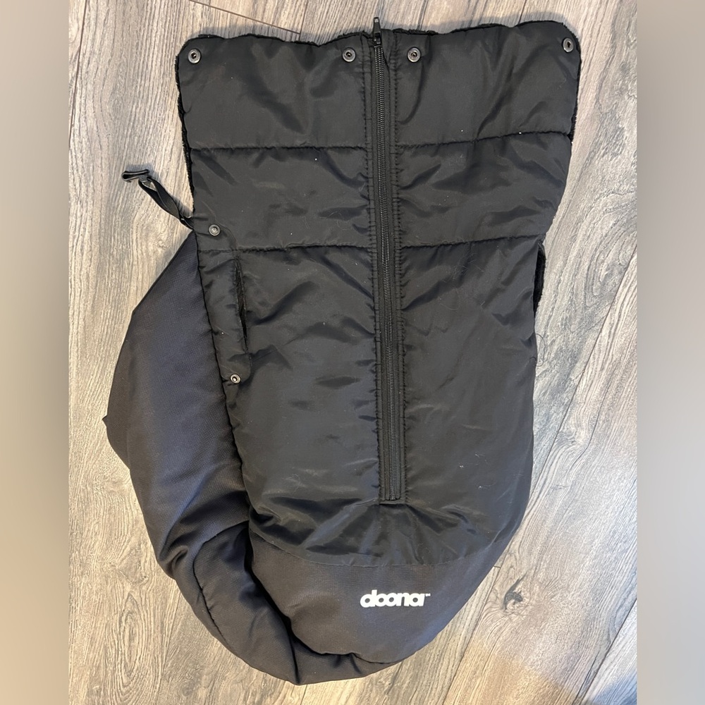 Doona stroller/car seat Winter Cover - Picture 3 of 3